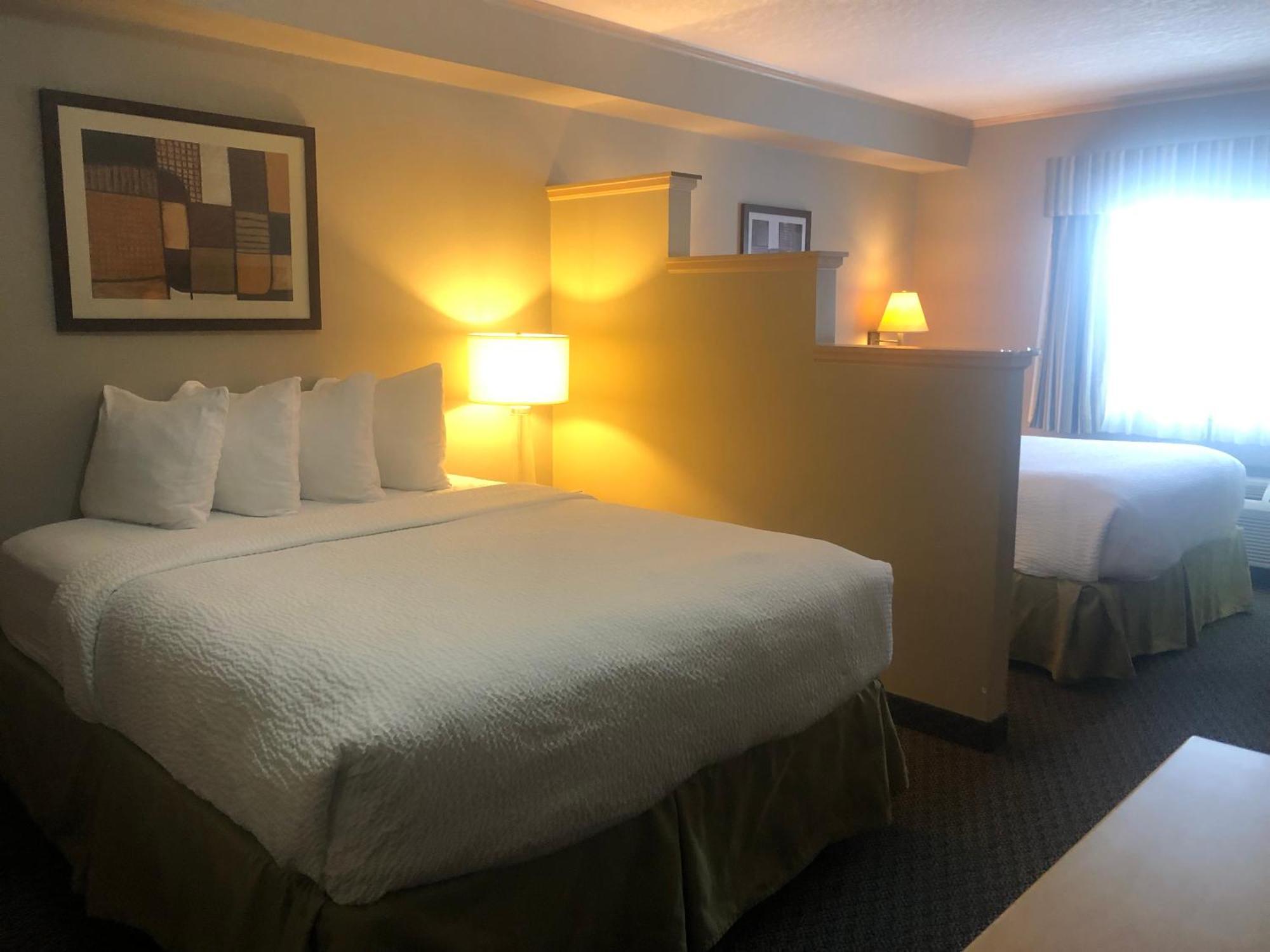 Travelodge By Wyndham Fort Mcmurray Buitenkant foto