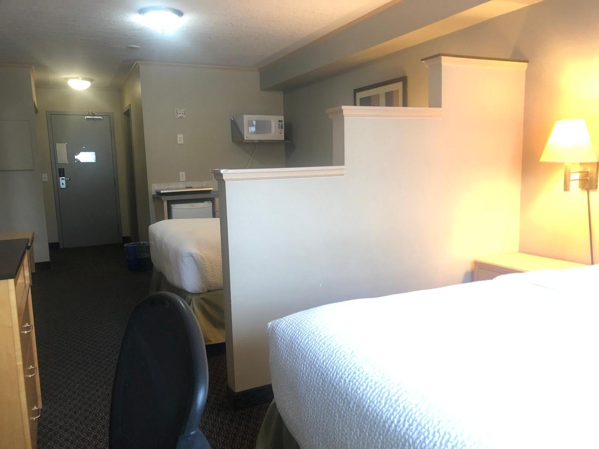Travelodge By Wyndham Fort Mcmurray Buitenkant foto