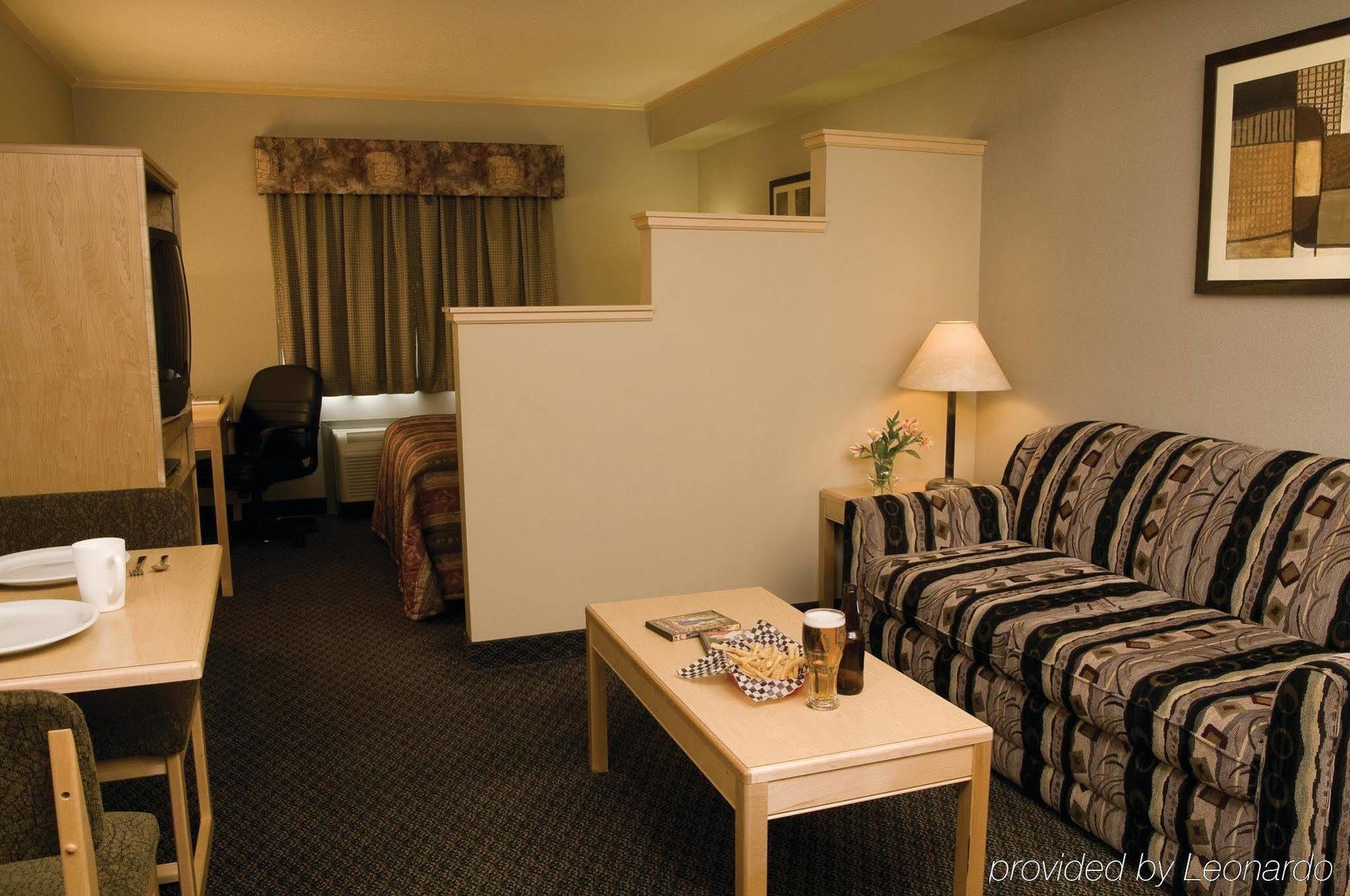 Travelodge By Wyndham Fort Mcmurray Buitenkant foto